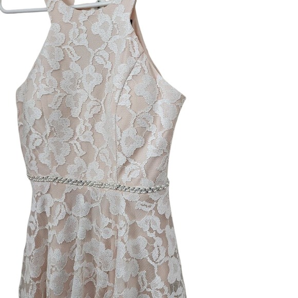 City Triangles Lace Halter Dress Rhinestone Belt Blush Pink Size 6 F02 - Picture 2 of 6